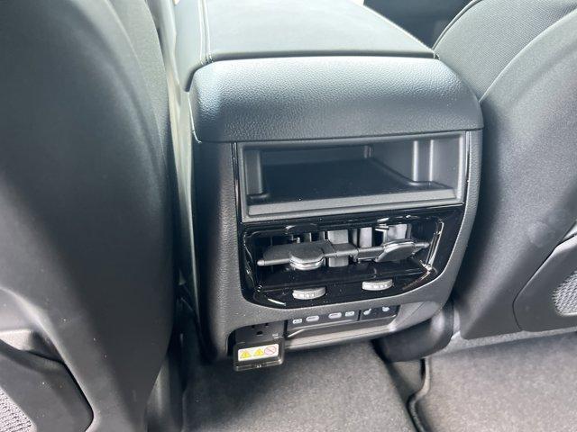 new 2026 Jeep Grand Cherokee car, priced at $51,844