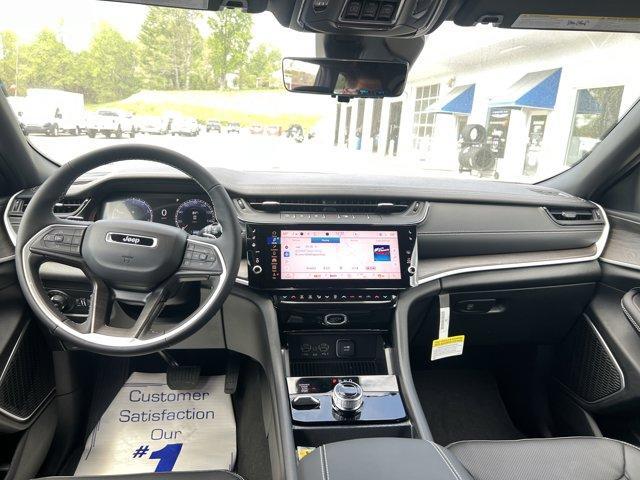 new 2026 Jeep Grand Cherokee car, priced at $51,844