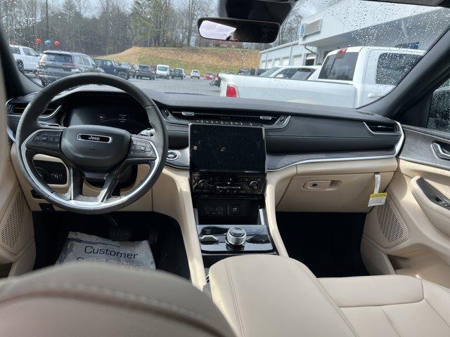 new 2025 Jeep Grand Cherokee car, priced at $51,943