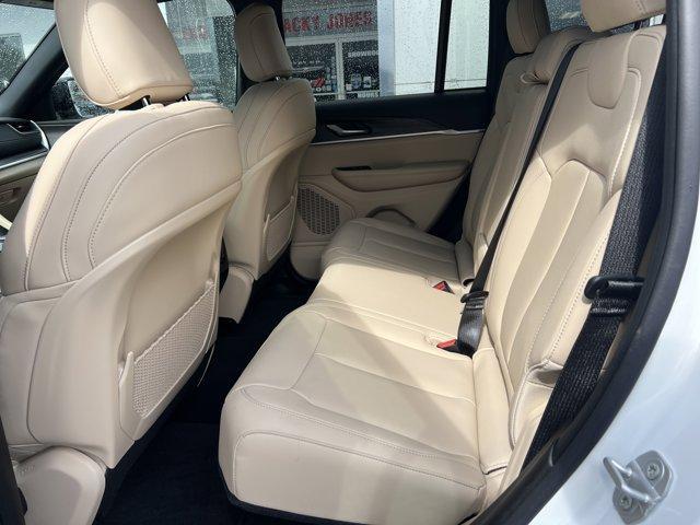 new 2025 Jeep Grand Cherokee car, priced at $51,943