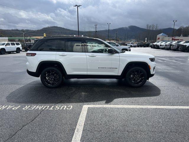 new 2025 Jeep Grand Cherokee car, priced at $51,943