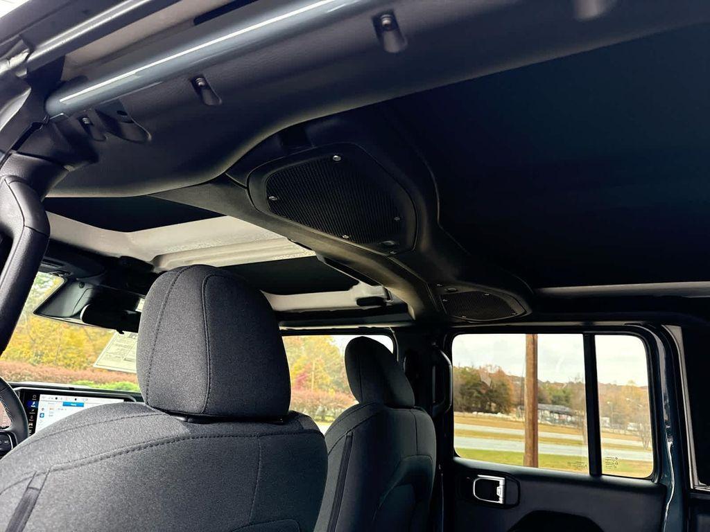 new 2026 Jeep Gladiator car, priced at $49,997