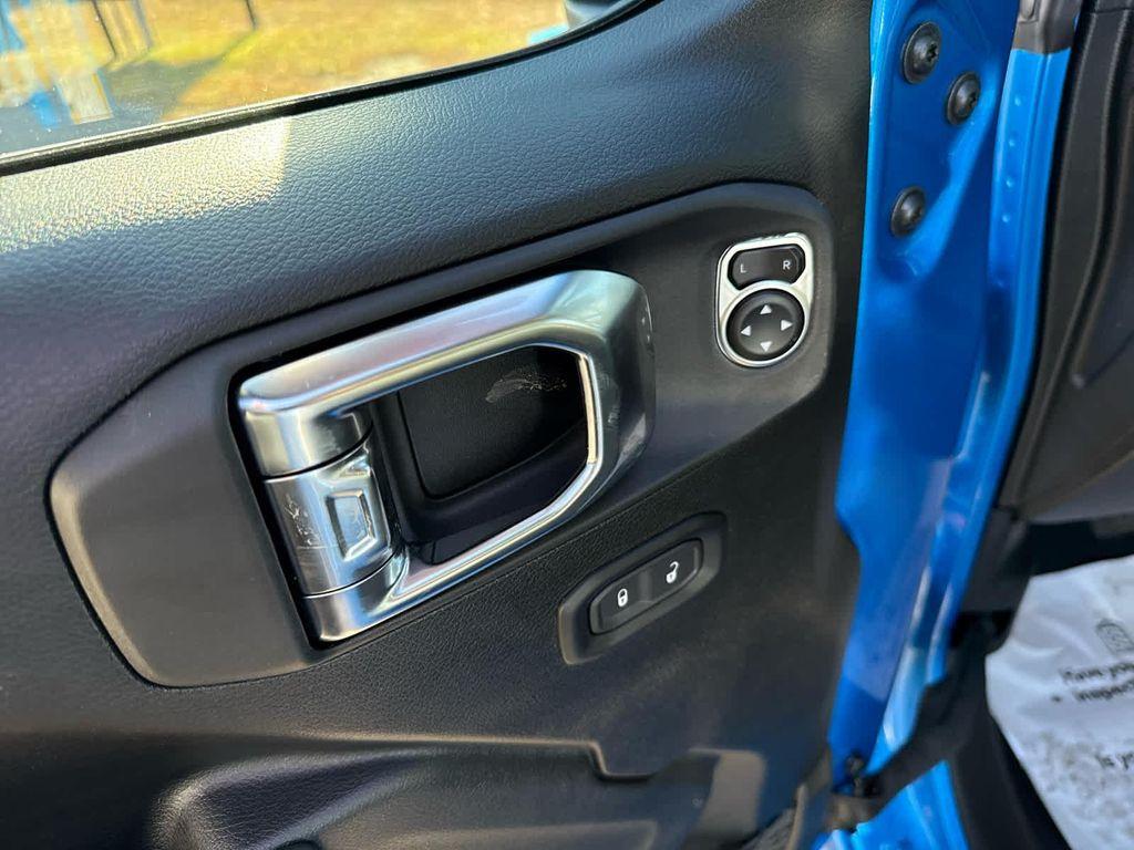 new 2026 Jeep Gladiator car, priced at $52,297