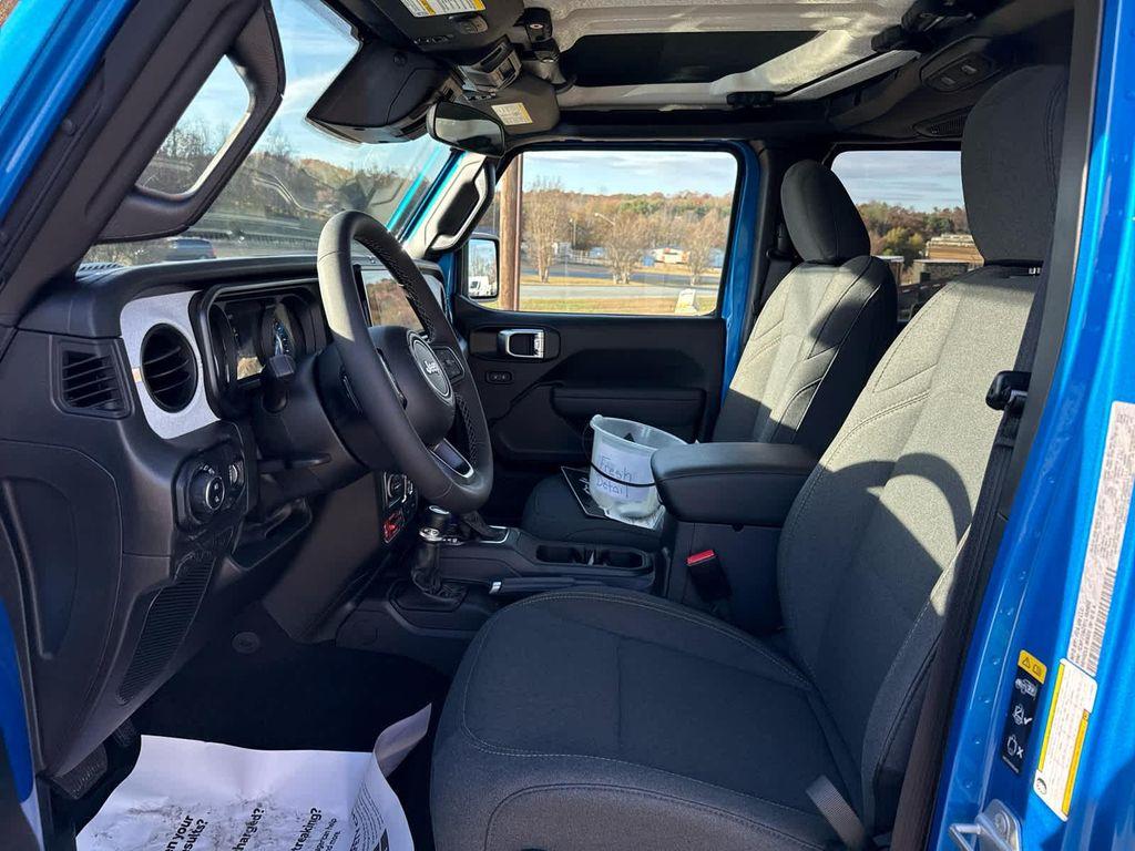 new 2026 Jeep Gladiator car, priced at $52,297