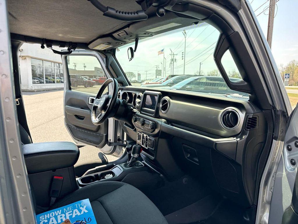 used 2020 Jeep Gladiator car, priced at $32,296