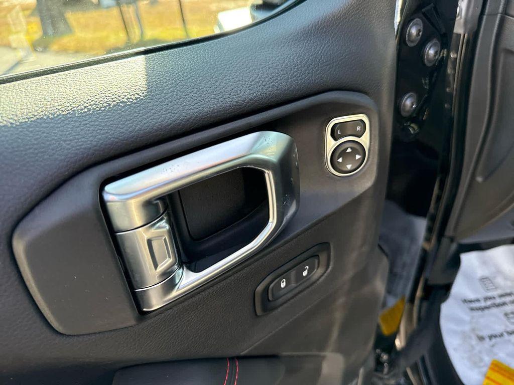 new 2026 Jeep Wrangler car, priced at $68,894