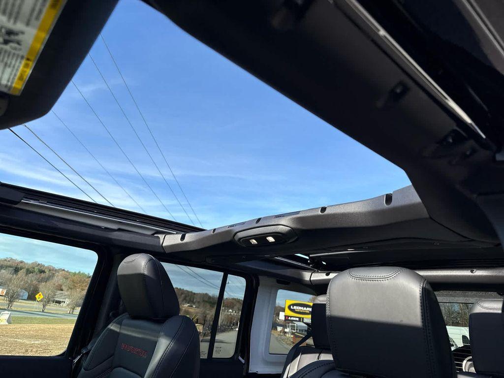 new 2026 Jeep Wrangler car, priced at $68,894