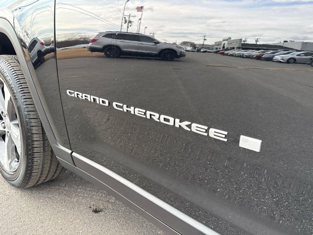 new 2026 Jeep Grand Cherokee car, priced at $52,209