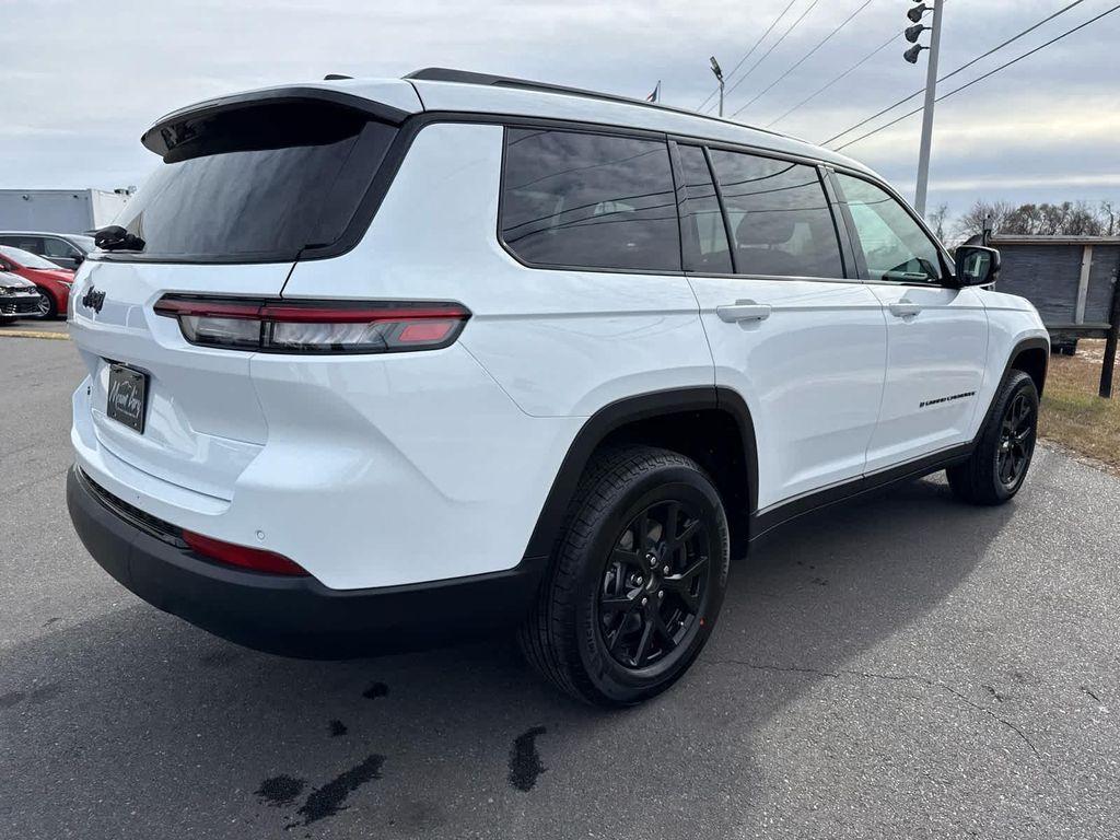new 2025 Jeep Grand Cherokee L car, priced at $45,701