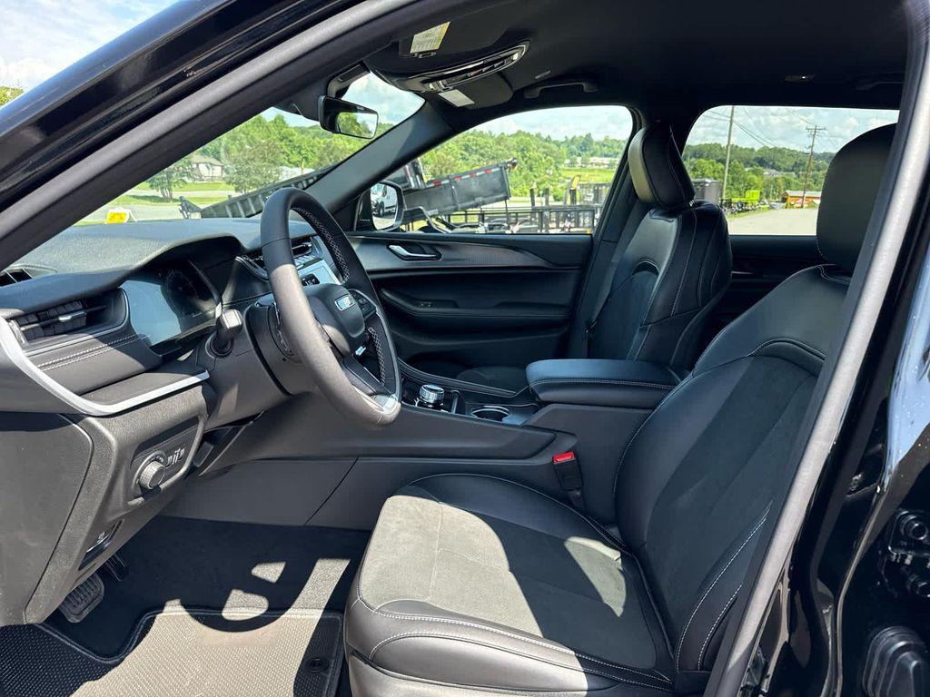 new 2025 Jeep Grand Cherokee L car, priced at $45,466