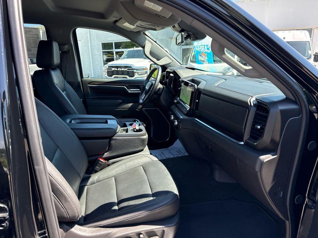 used 2025 GMC Sierra 1500 car, priced at $40,296