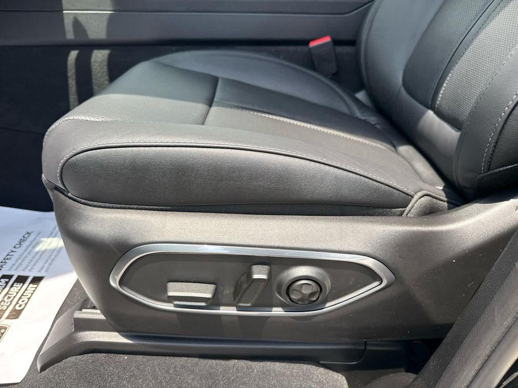 new 2026 Jeep Grand Wagoneer car, priced at $84,644