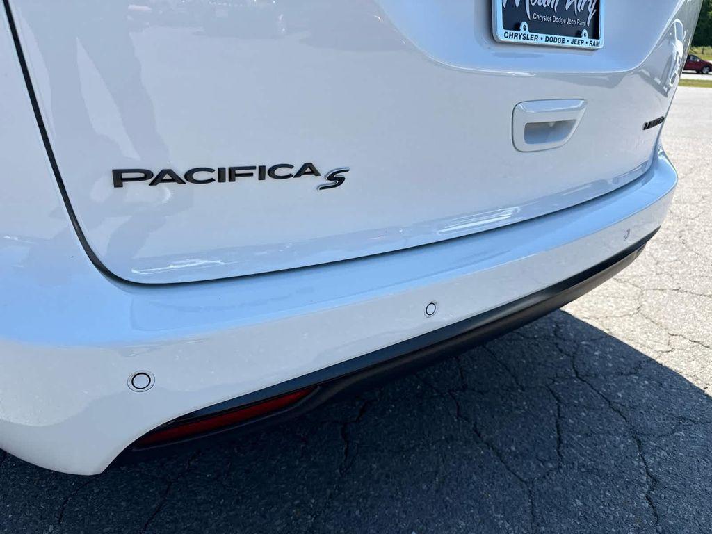 new 2027 Chrysler Pacifica car, priced at $49,729