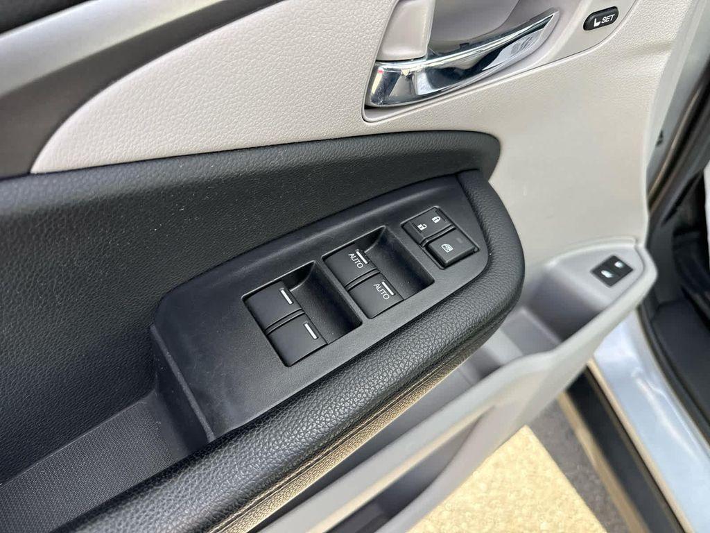 used 2021 Honda Pilot car, priced at $21,797