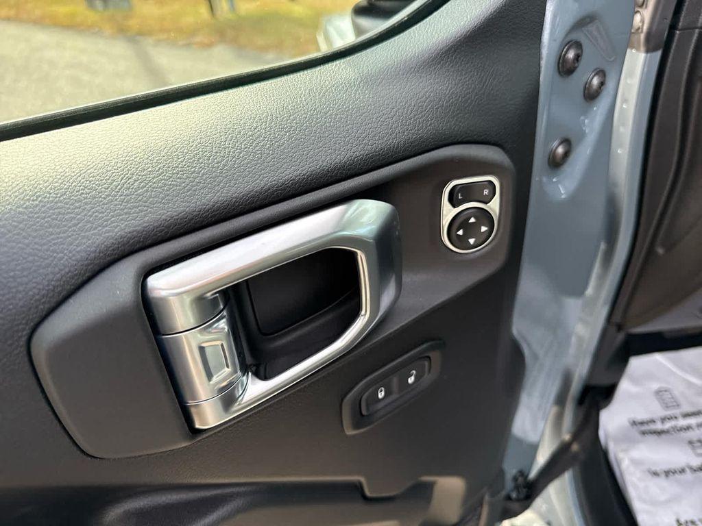 new 2026 Jeep Gladiator car, priced at $50,695