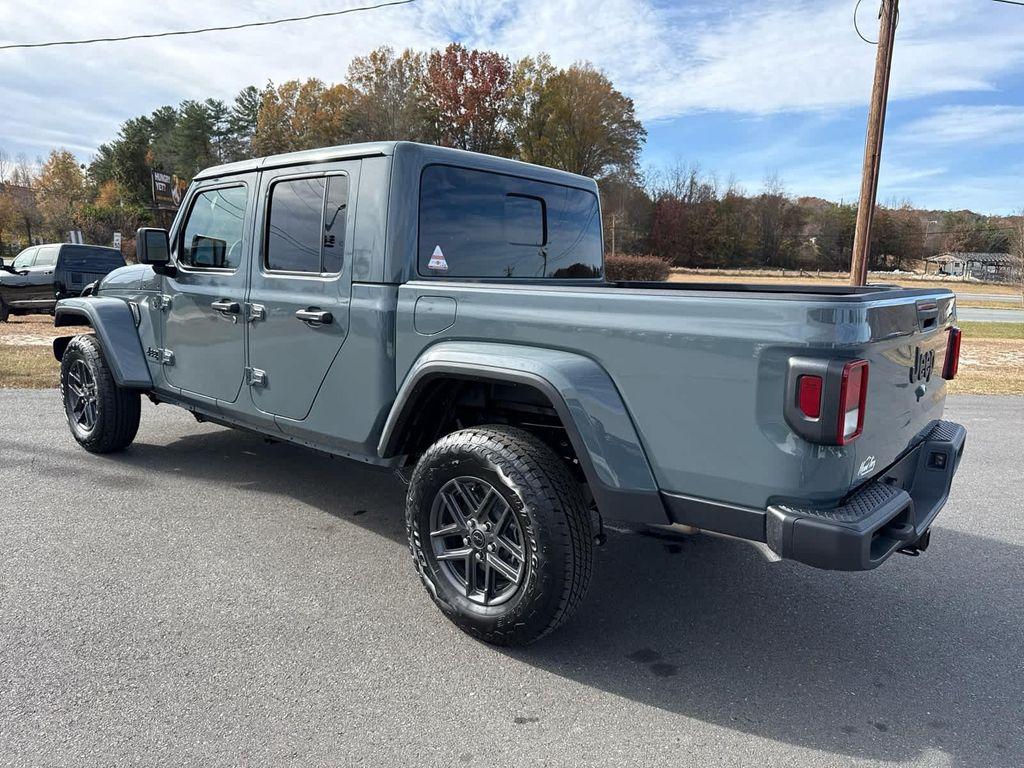 new 2026 Jeep Gladiator car, priced at $50,695