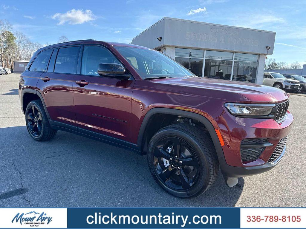 new 2025 Jeep Grand Cherokee car, priced at $45,669