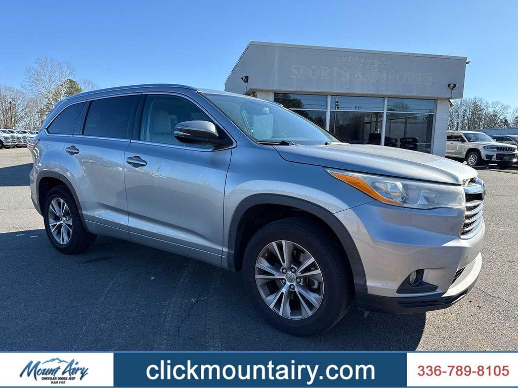 used 2014 Toyota Highlander car, priced at $14,999