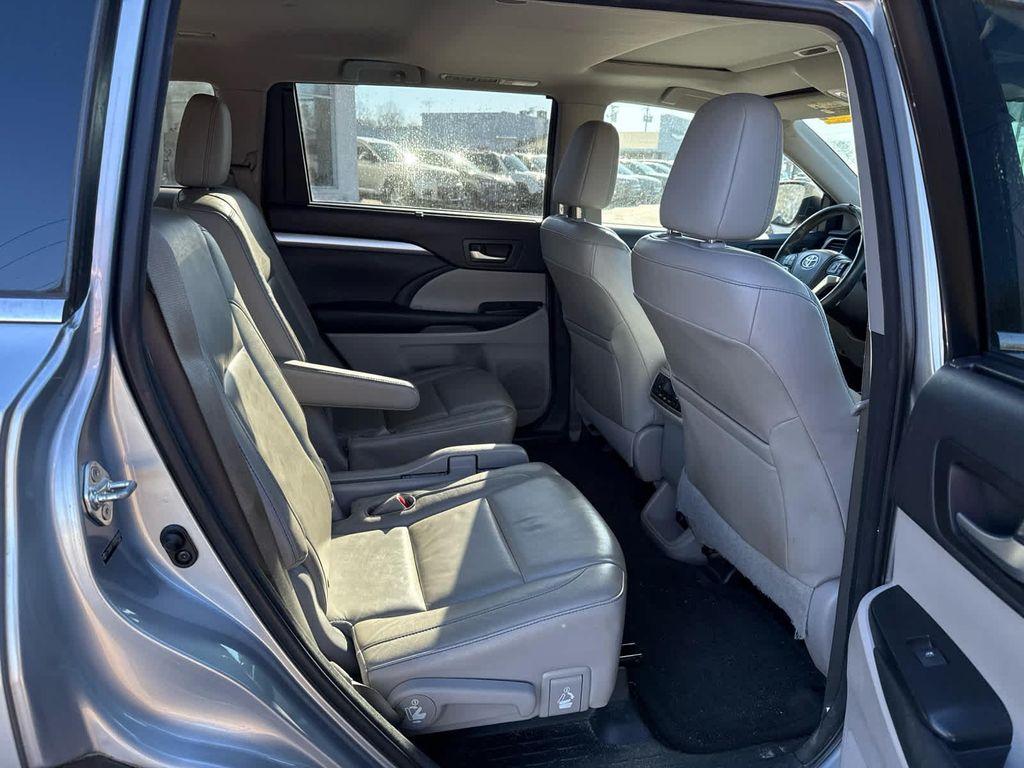used 2014 Toyota Highlander car, priced at $14,999