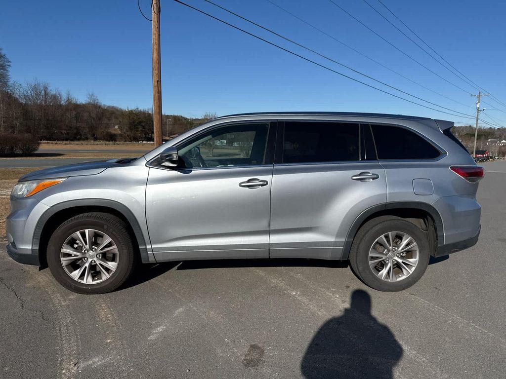 used 2014 Toyota Highlander car, priced at $14,999