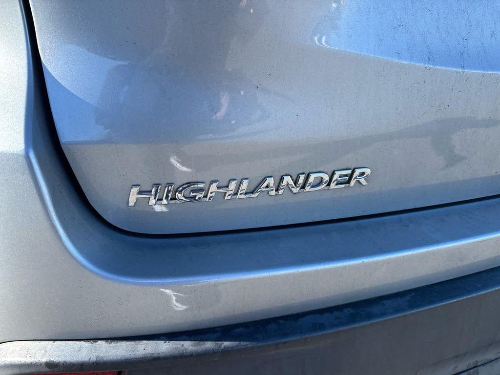 used 2014 Toyota Highlander car, priced at $14,999