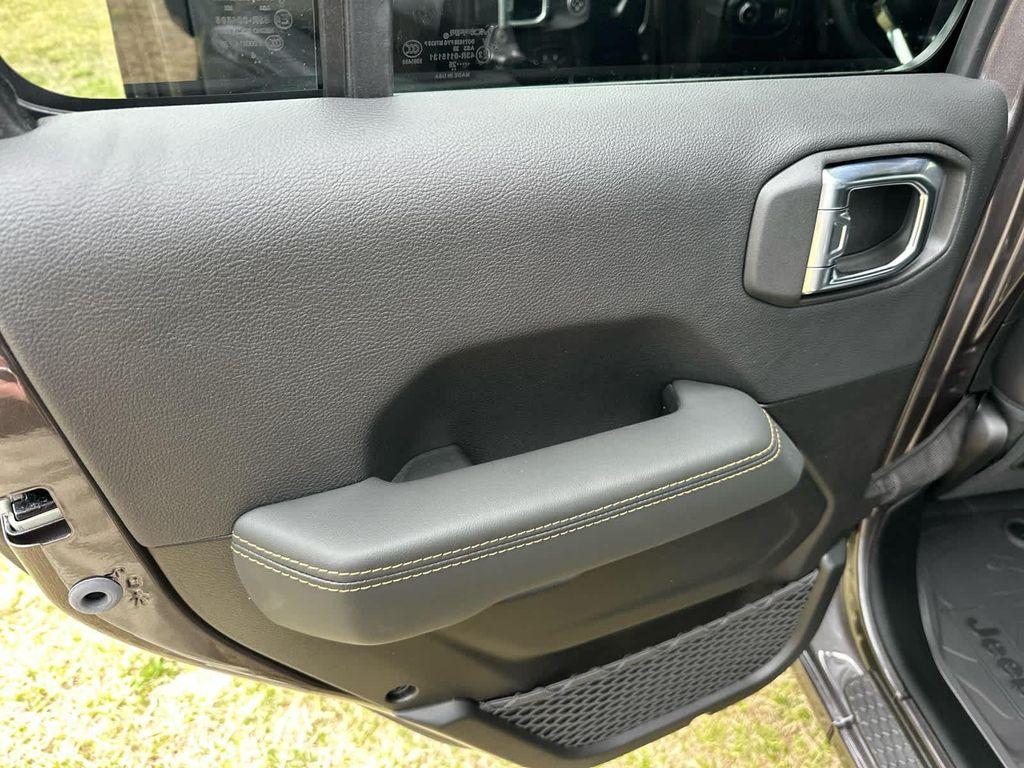 new 2025 Jeep Wrangler car, priced at $54,987