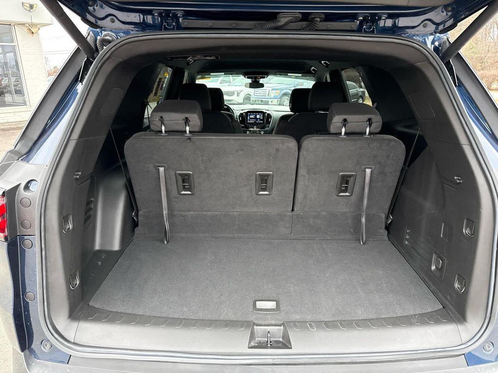 used 2023 Chevrolet Traverse car, priced at $30,897