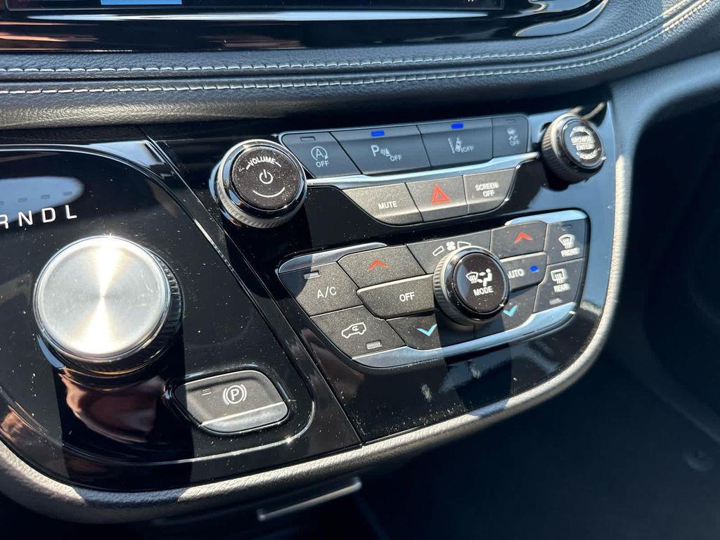 new 2027 Chrysler Pacifica car, priced at $45,264