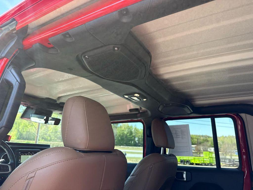 used 2021 Jeep Gladiator car, priced at $31,196