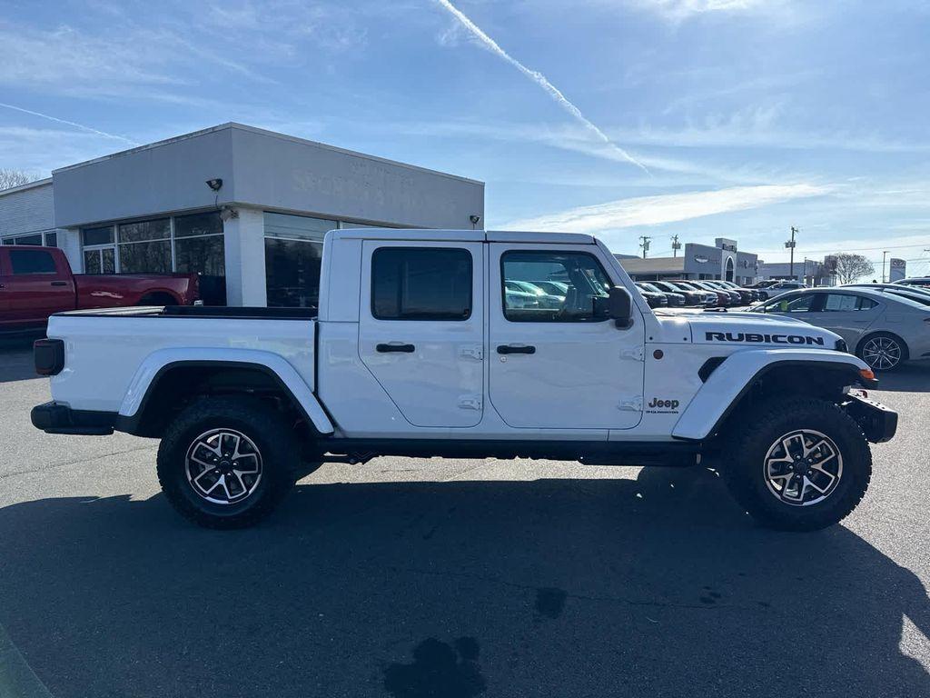 new 2026 Jeep Gladiator car, priced at $59,667