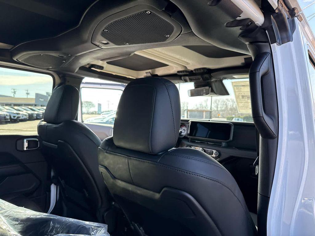 new 2026 Jeep Gladiator car, priced at $59,667