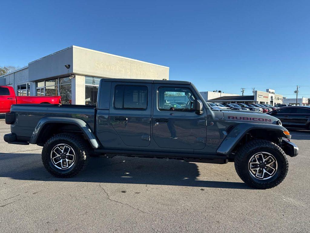 new 2026 Jeep Gladiator car, priced at $57,897