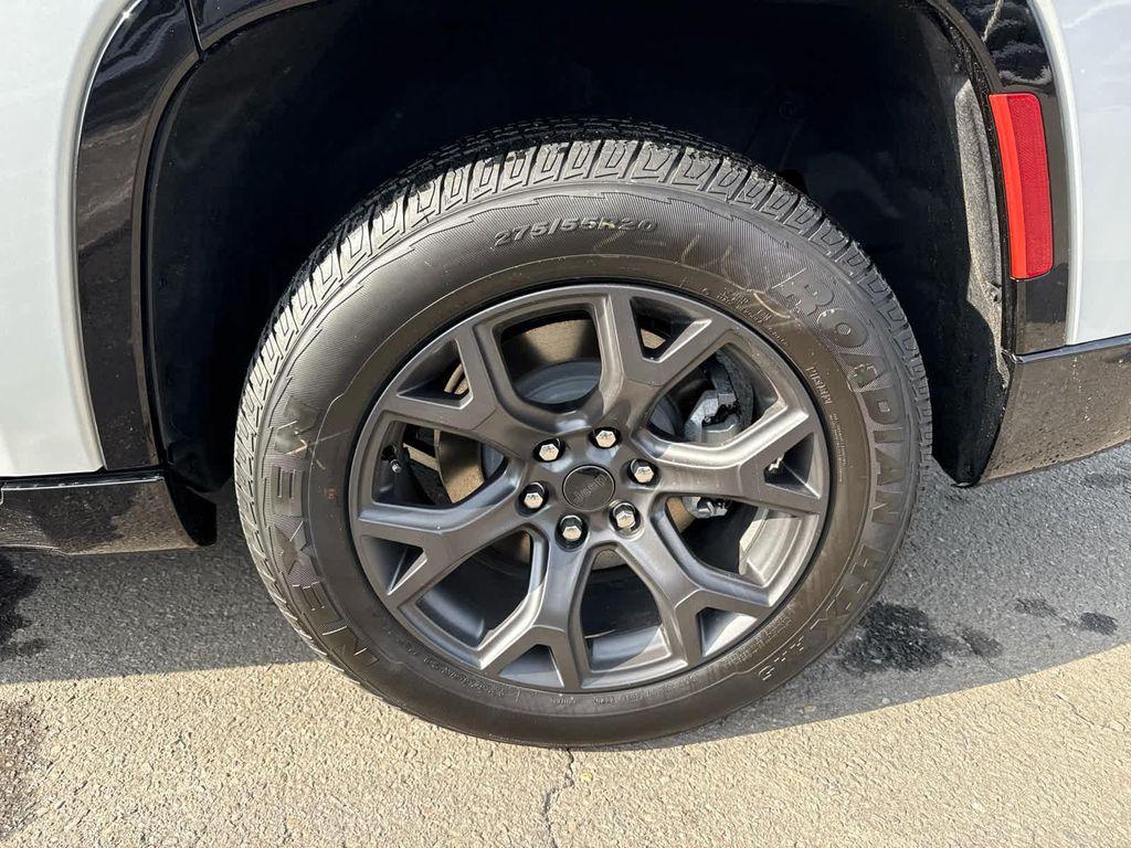 new 2026 Jeep Grand Wagoneer car, priced at $74,395