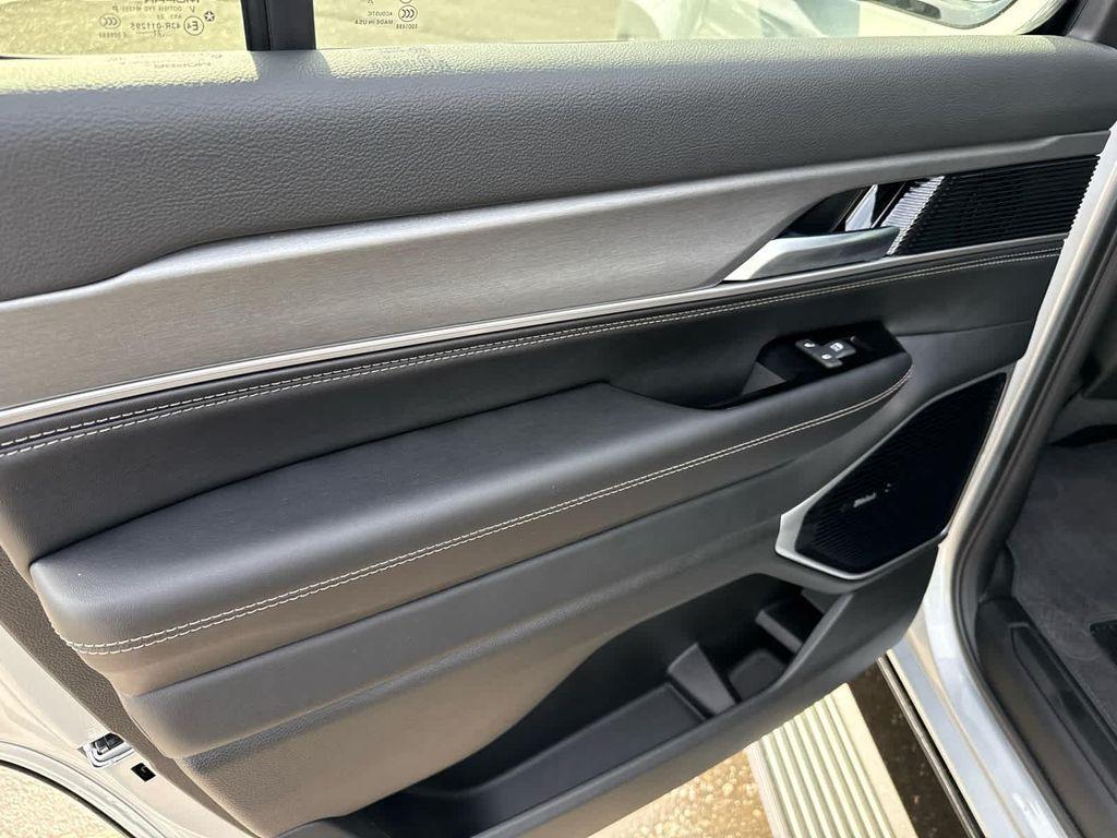 new 2026 Jeep Grand Wagoneer car, priced at $74,395