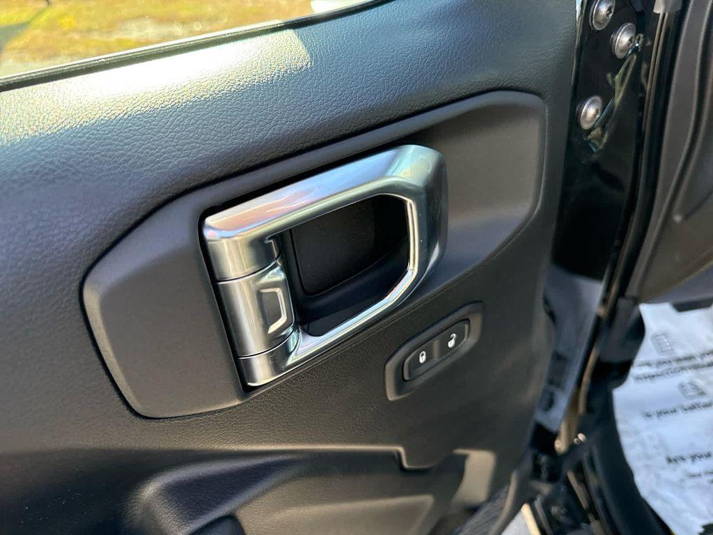 new 2026 Jeep Gladiator car, priced at $42,984