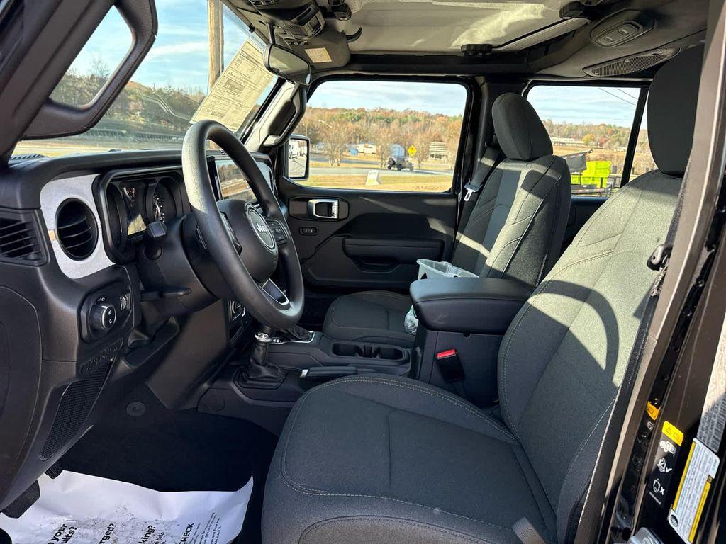 new 2026 Jeep Gladiator car, priced at $42,984