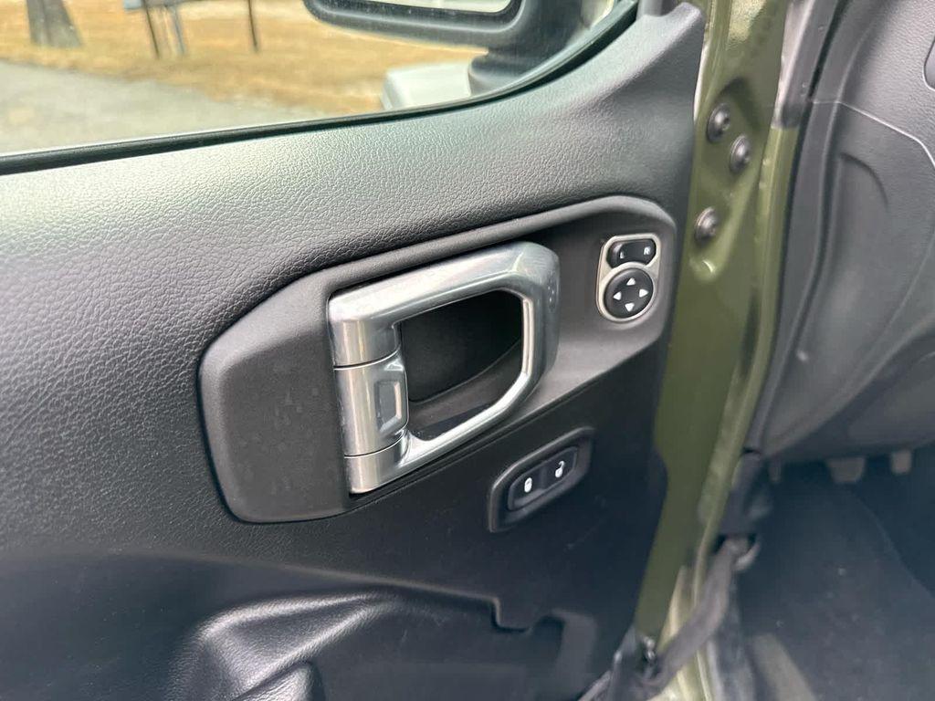 used 2021 Jeep Wrangler Unlimited car, priced at $32,999