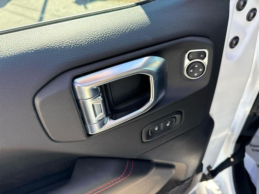 new 2026 Jeep Gladiator car, priced at $57,897