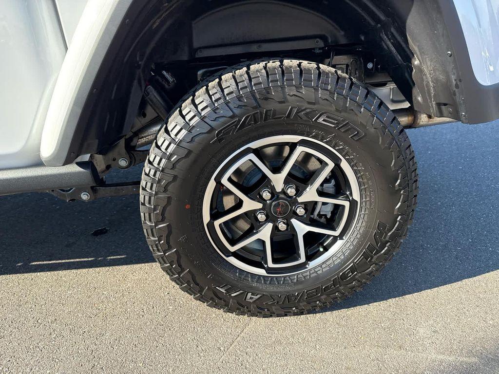 new 2026 Jeep Gladiator car, priced at $57,897