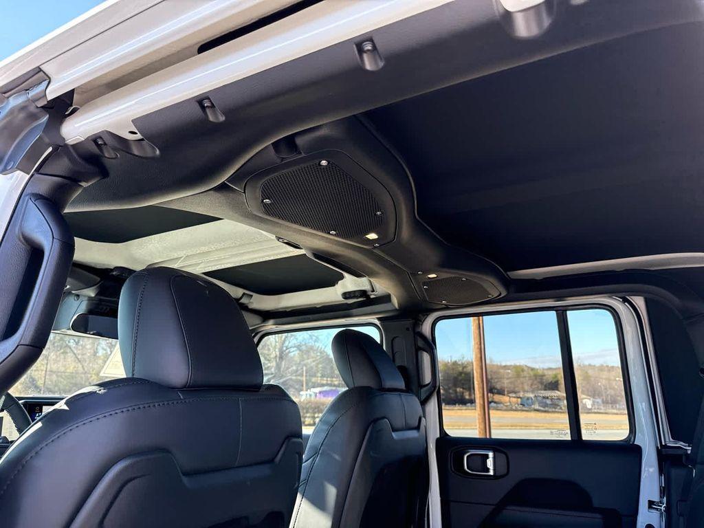 new 2026 Jeep Gladiator car, priced at $57,897