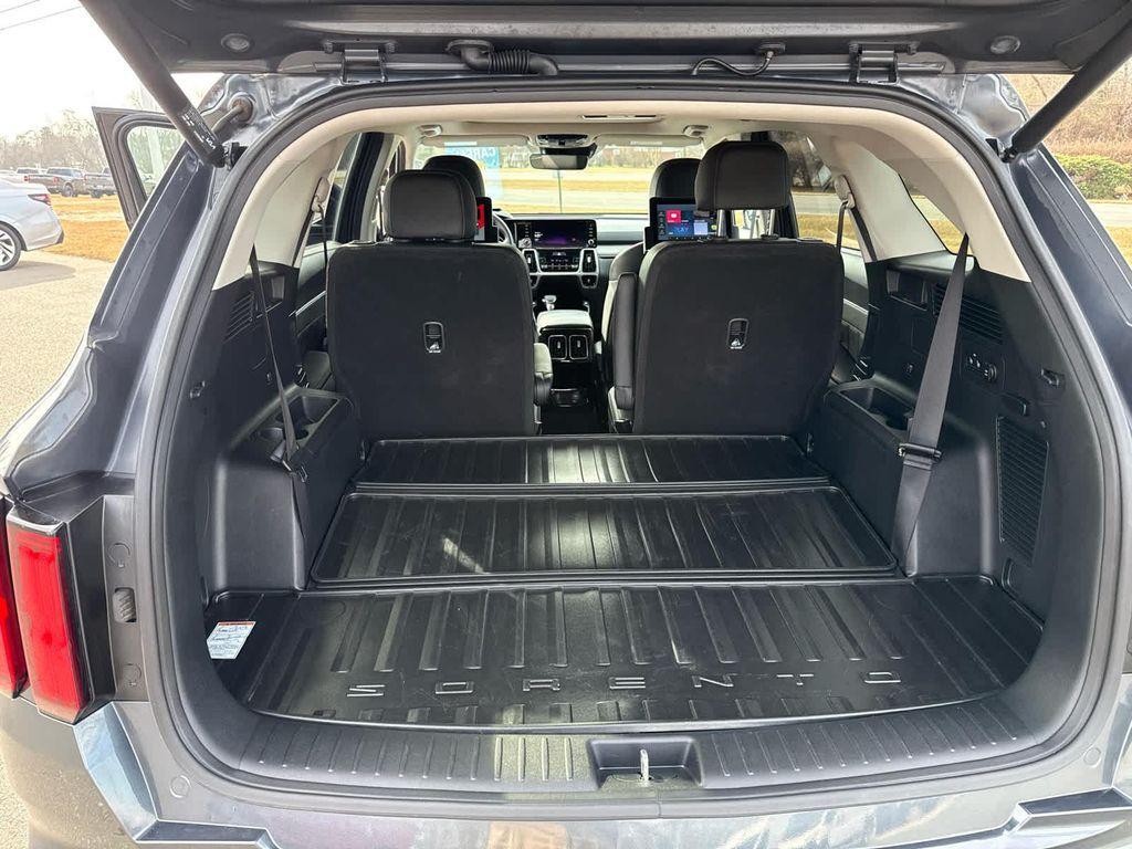 used 2023 Kia Sorento car, priced at $31,797