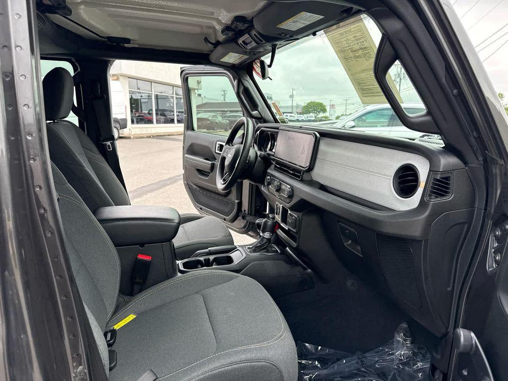 used 2024 Jeep Gladiator car, priced at $37,696