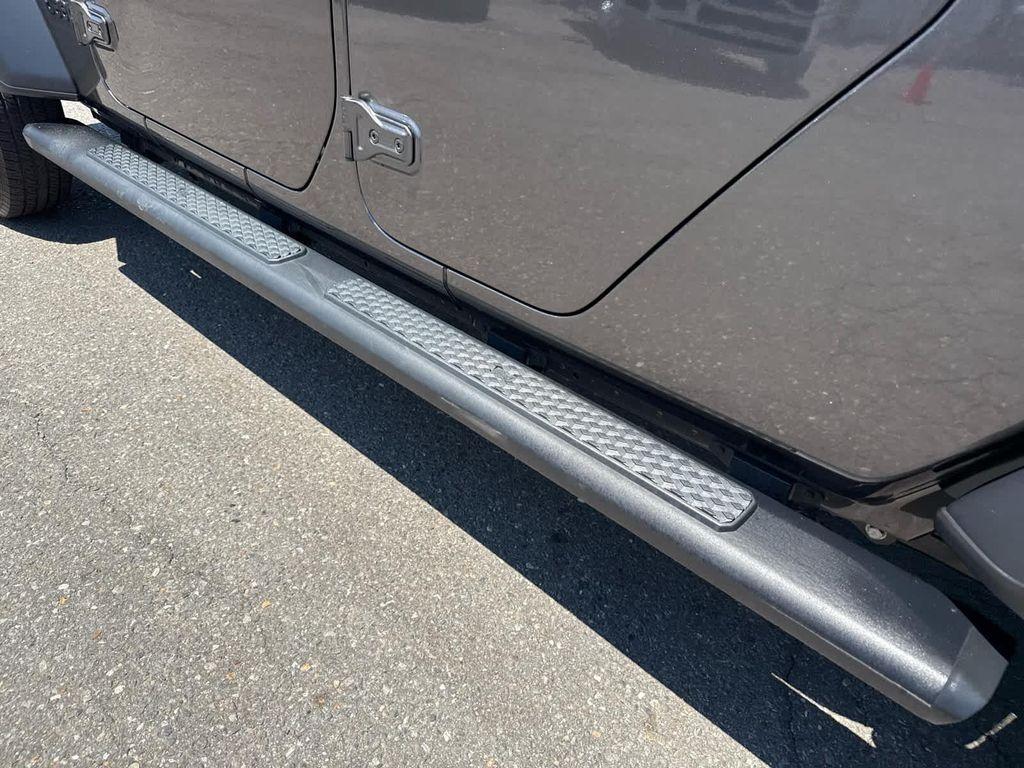 used 2024 Jeep Gladiator car, priced at $37,596