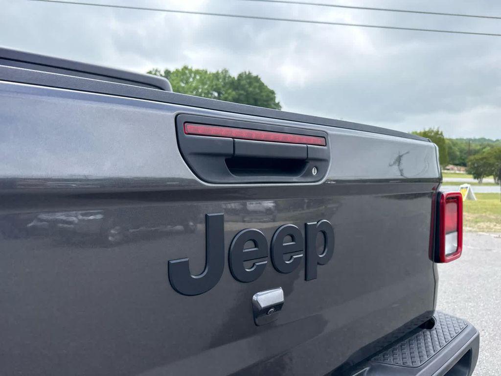 used 2024 Jeep Gladiator car, priced at $37,696