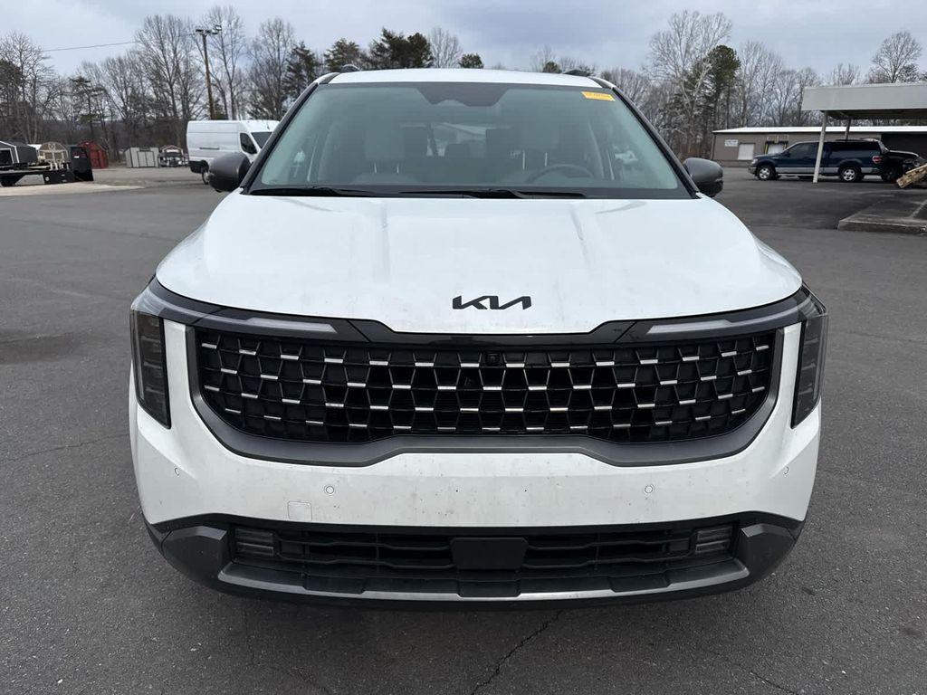 used 2025 Kia Carnival car, priced at $44,999