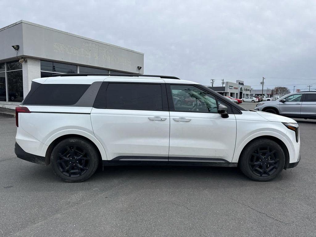 used 2025 Kia Carnival car, priced at $44,999