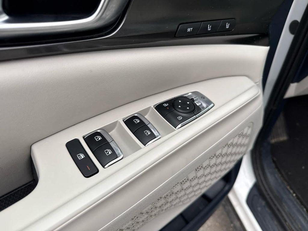 used 2025 Kia Carnival car, priced at $44,999