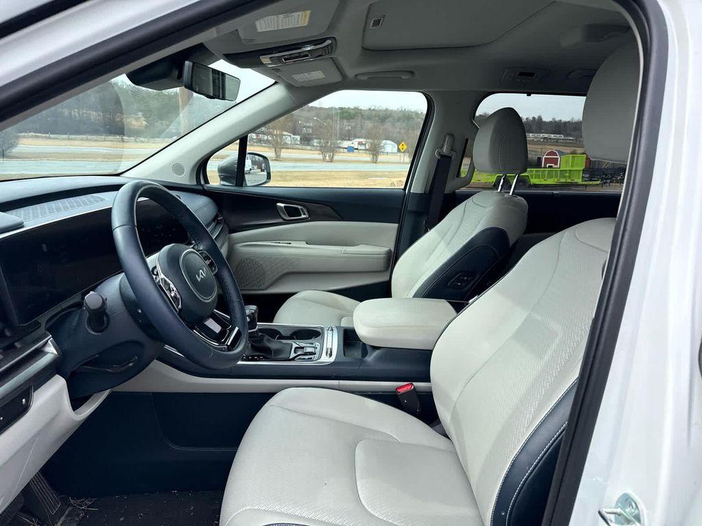 used 2025 Kia Carnival car, priced at $44,999