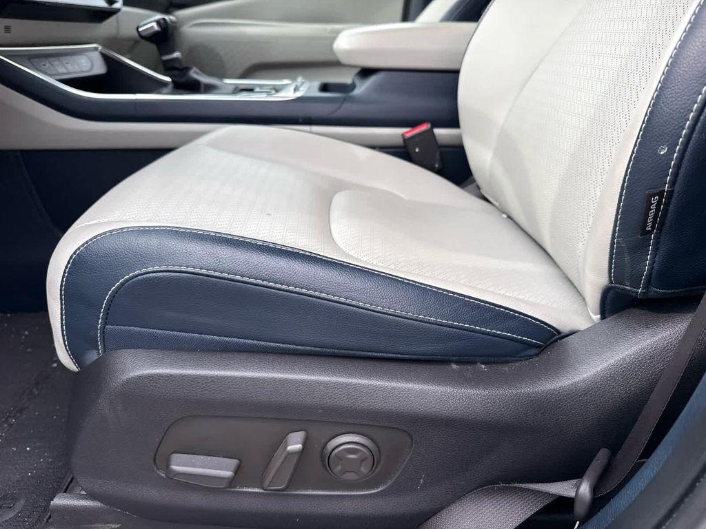 used 2025 Kia Carnival car, priced at $44,999