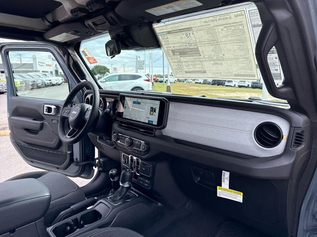 new 2025 Jeep Gladiator car, priced at $47,987